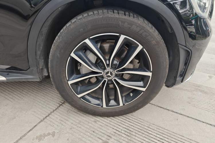 Used Mercedes-Benz GLC 2021 GLC 260 L 4MATIC Luxury Model Right Front Wheel Hub