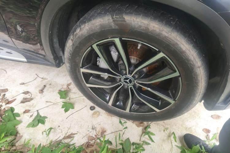 Used Mercedes-Benz GLC 2021 GLC 300 L 4MATIC Dynamic Model Right Front Wheel Hub