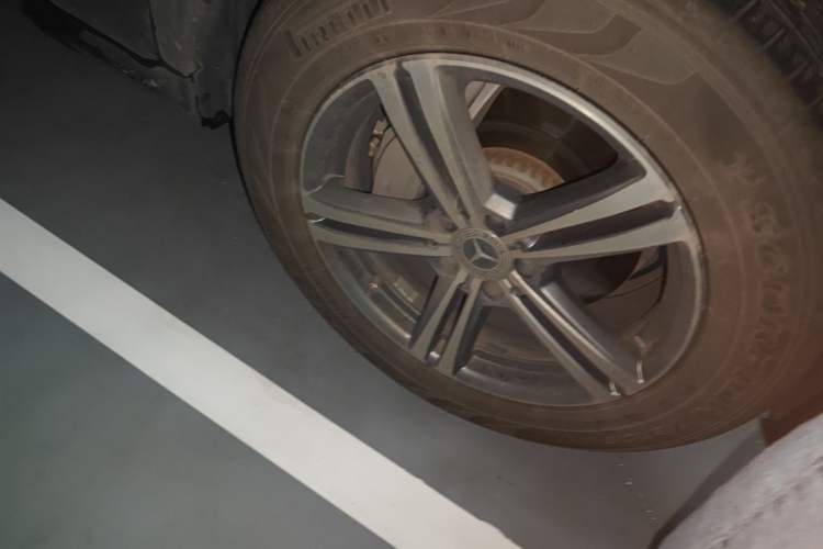 Used Mercedes-Benz GLC 2021 GLC 260 L 4MATIC Dynamic Edition Right Front Wheel Hub