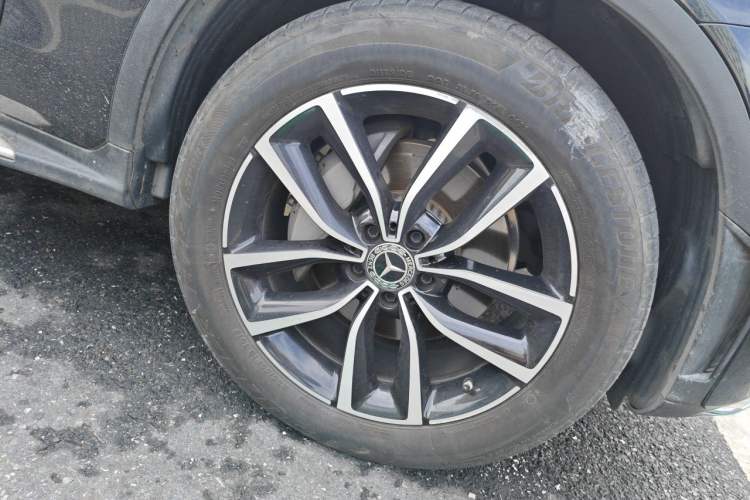 Used Mercedes-Benz GLC 2021 GLC 300 L 4MATIC Dynamic Model Right Front Wheel Hub