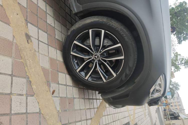 Used Mercedes-Benz GLC 2021 GLC 260 L 4MATIC Luxury Model Right Front Wheel Hub