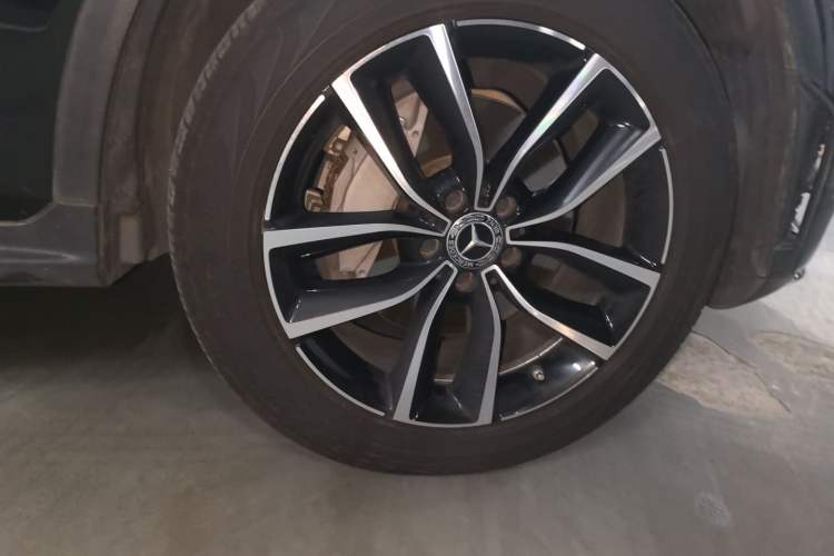 Used Mercedes-Benz GLC 2021 GLC 300 L 4MATIC Dynamic Model Right Front Wheel Hub