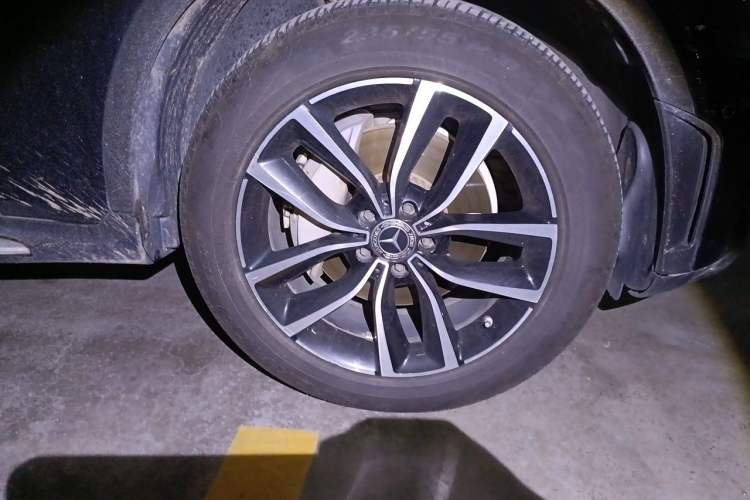 Used Mercedes-Benz GLC 2021 GLC 300 L 4MATIC Dynamic Model Right Front Wheel Hub