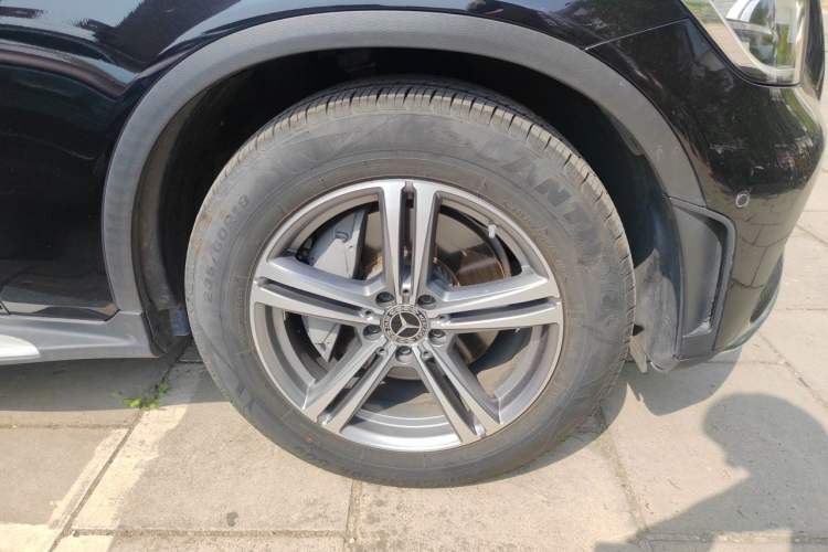 Used Mercedes-Benz GLC 2021 GLC 260 L 4MATIC Dynamic Edition Right Front Wheel Hub