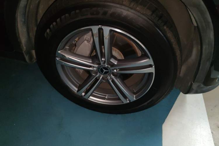 Used Mercedes-Benz GLC 2021 GLC 260 L 4MATIC Dynamic Edition Right Front Wheel Hub