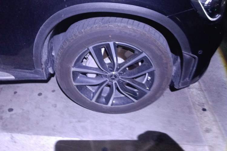 Used Mercedes-Benz GLC 2021 GLC 300 L 4MATIC Dynamic Model Right Front Wheel Hub