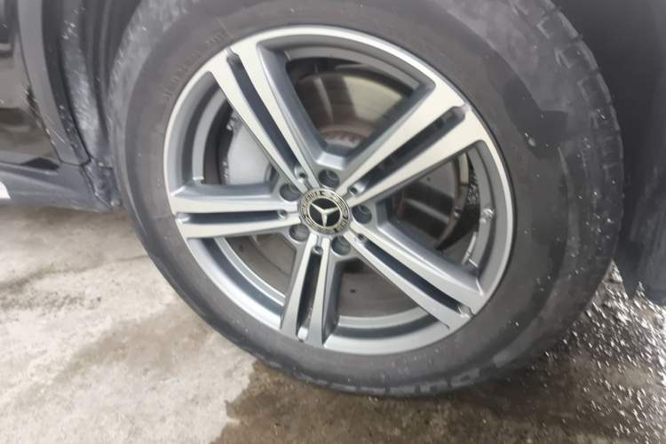 Used Mercedes-Benz GLC 2021 GLC 260 L 4MATIC Dynamic Edition Right Front Wheel Hub