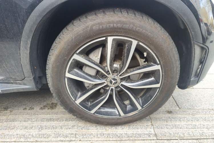 Used Mercedes-Benz GLC 2021 GLC 300 L 4MATIC Dynamic Model Right Front Wheel Hub