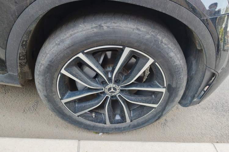 Used Mercedes-Benz GLC 2021 GLC 260 L 4MATIC Luxury Model Right Front Wheel Hub