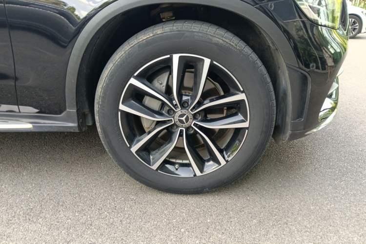 Used Mercedes-Benz GLC 2021 GLC 260 L 4MATIC Luxury Model Right Front Wheel Hub