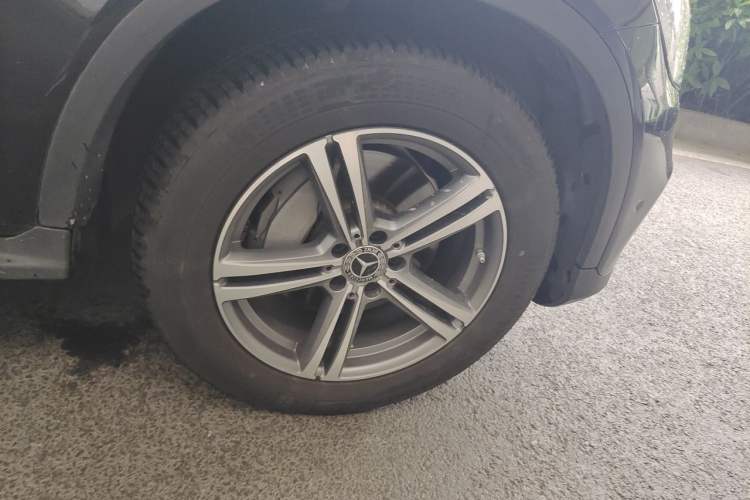 Used Mercedes-Benz GLC 2021 GLC 260 L 4MATIC Dynamic Edition Right Front Wheel Hub