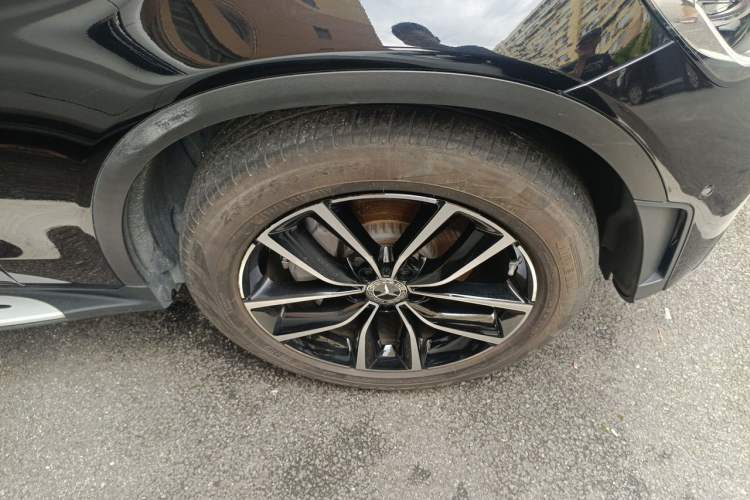 Used Mercedes-Benz GLC 2021 GLC 300 L 4MATIC Dynamic Model Right Front Wheel Hub