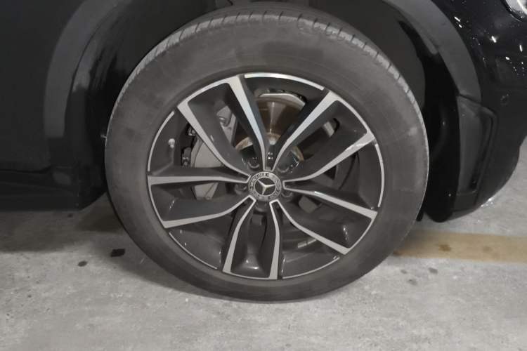 Used Mercedes-Benz GLC 2021 GLC 260 L 4MATIC Luxury Model Right Front Wheel Hub