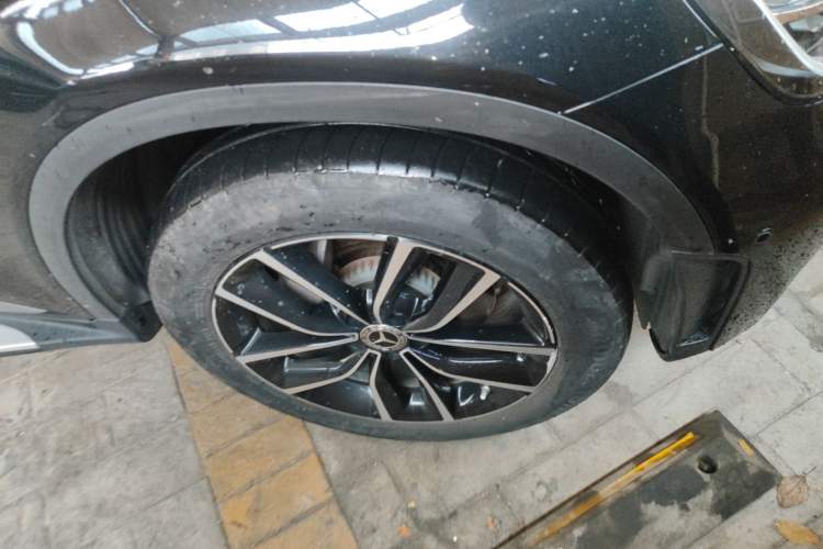 Used Mercedes-Benz GLC 2021 GLC 260 L 4MATIC Luxury Model Right Front Wheel Hub