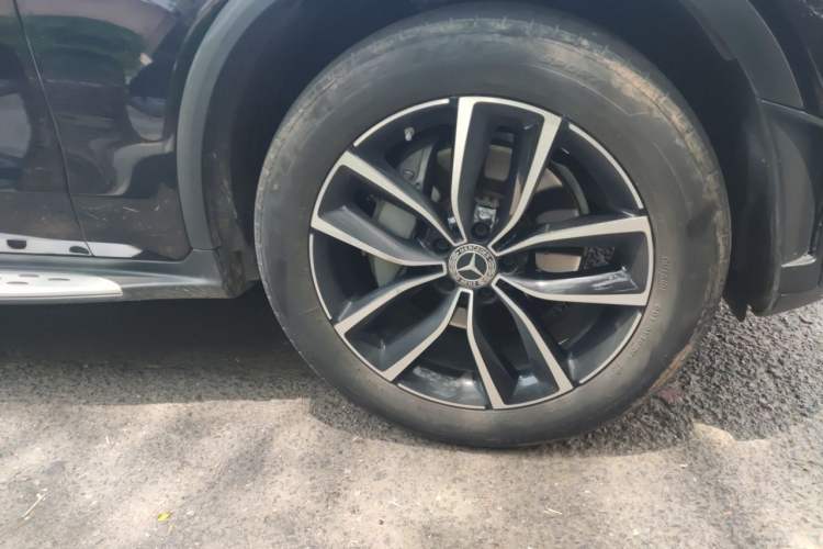 Used Mercedes-Benz GLC 2021 GLC 300 L 4MATIC Dynamic Model Right Front Wheel Hub