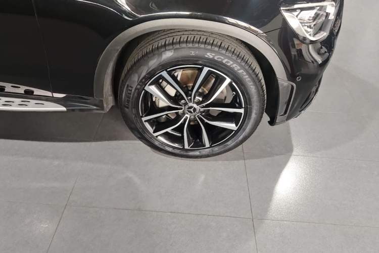 Used Mercedes-Benz GLC 2021 GLC 300 L 4MATIC Dynamic Model Right Front Wheel Hub