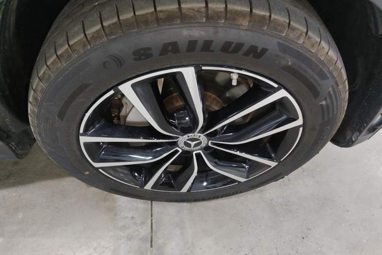 Used Mercedes-Benz GLC 2021 GLC 260 L 4MATIC Luxury Model Right Front Wheel Hub