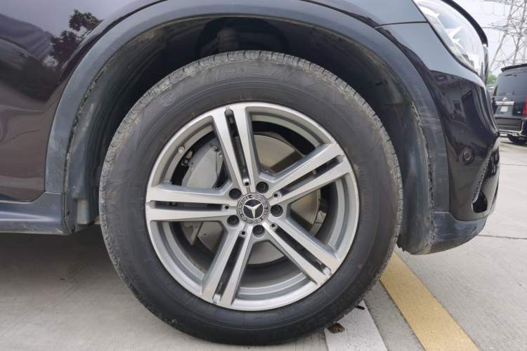 Used Mercedes-Benz GLC 2021 GLC 260 L 4MATIC Dynamic Edition Right Front Wheel Hub