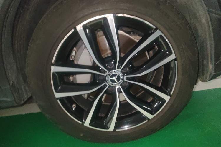 Used Mercedes-Benz GLC 2021 GLC 300 L 4MATIC Dynamic Model Right Front Wheel Hub