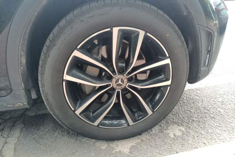 Used Mercedes-Benz GLC 2021 GLC 260 L 4MATIC Luxury Model Right Front Wheel Hub