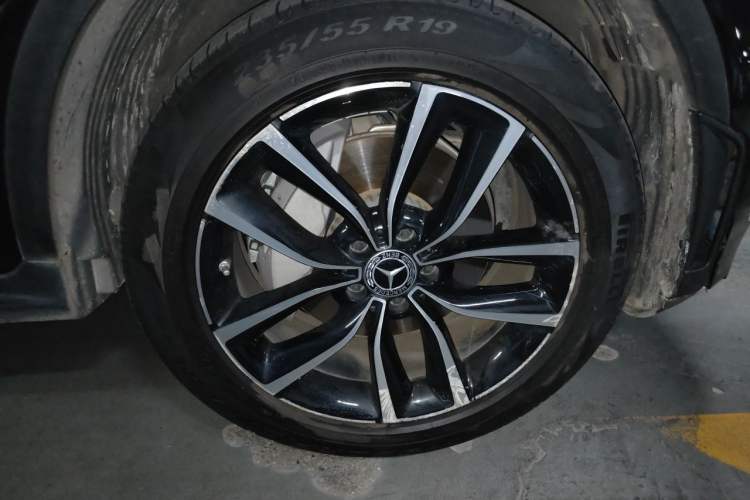 Used Mercedes-Benz GLC 2021 GLC 300 L 4MATIC Dynamic Model Right Front Wheel Hub