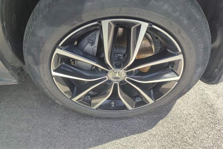 Used Mercedes-Benz GLC 2021 GLC 300 L 4MATIC Dynamic Model Right Front Wheel Hub