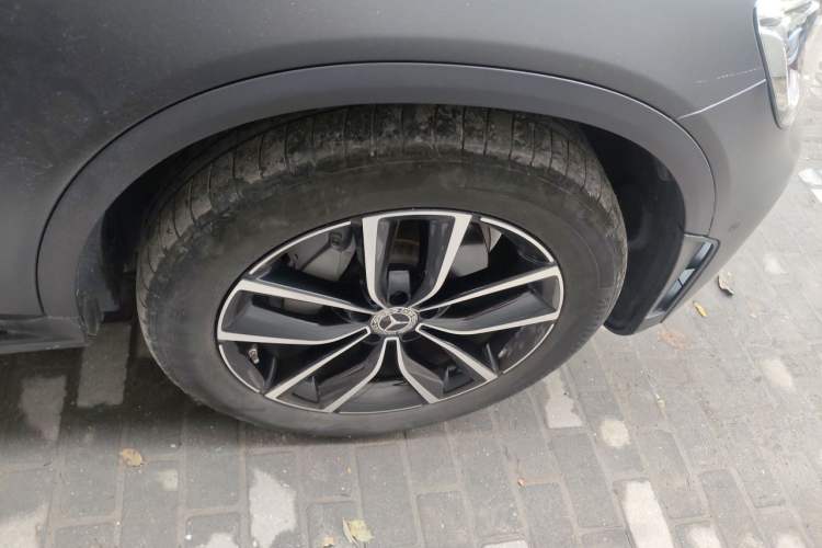 Used Mercedes-Benz GLC 2021 GLC 300 L 4MATIC Dynamic Model Right Front Wheel Hub