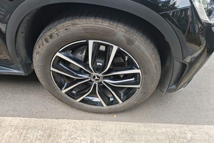 Used Mercedes-Benz GLC 2021 GLC 300 L 4MATIC Dynamic Model Right Front Wheel Hub