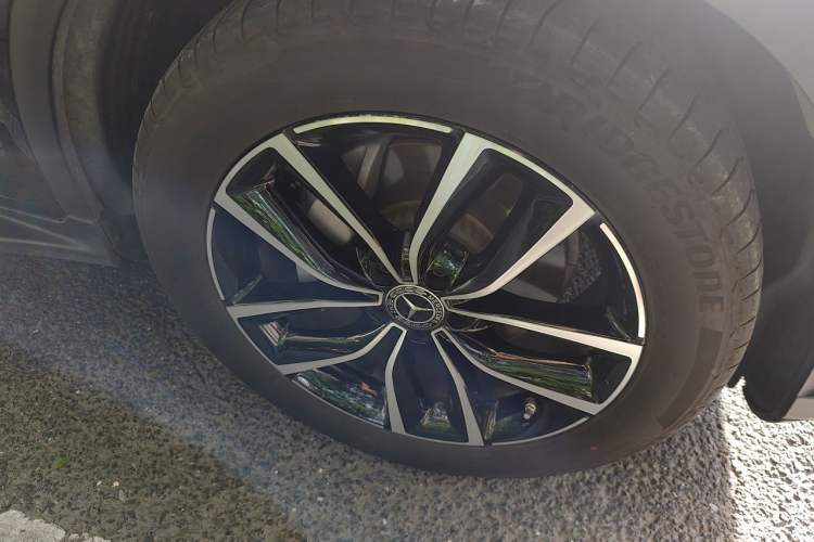 Used Mercedes-Benz GLC 2021 GLC 300 L 4MATIC Dynamic Model Right Front Wheel Hub