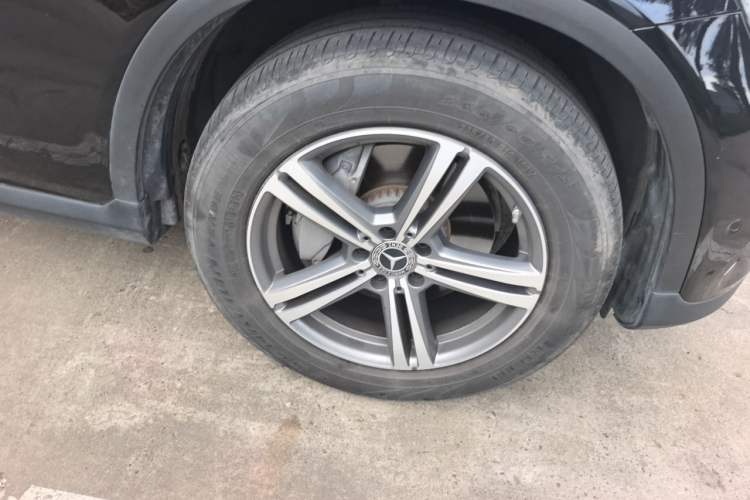 Used Mercedes-Benz GLC 2021 GLC 260 L 4MATIC Dynamic Edition Right Front Wheel Hub