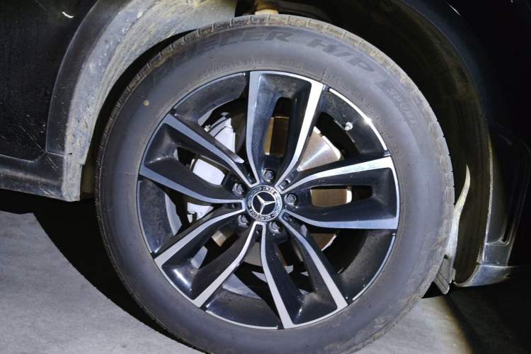 Used Mercedes-Benz GLC 2021 GLC 300 L 4MATIC Dynamic Model Right Front Wheel Hub