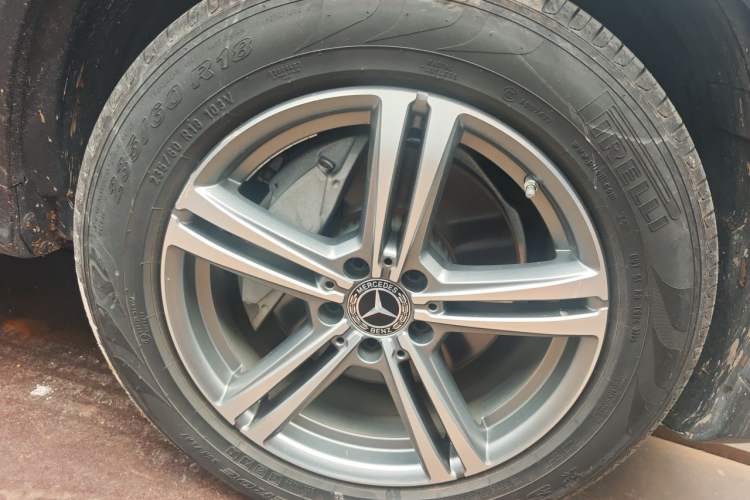 Used Mercedes-Benz GLC 2021 GLC 260 L 4MATIC Dynamic Edition Right Front Wheel Hub