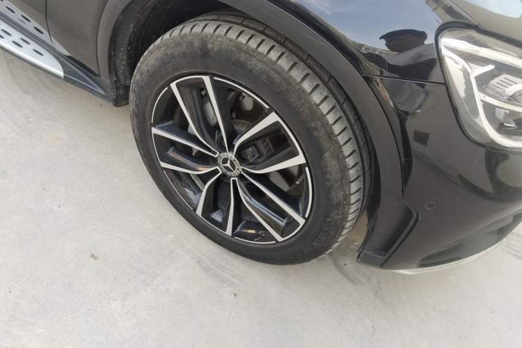 Used Mercedes-Benz GLC 2021 GLC 300 L 4MATIC Dynamic Model Right Front Wheel Hub