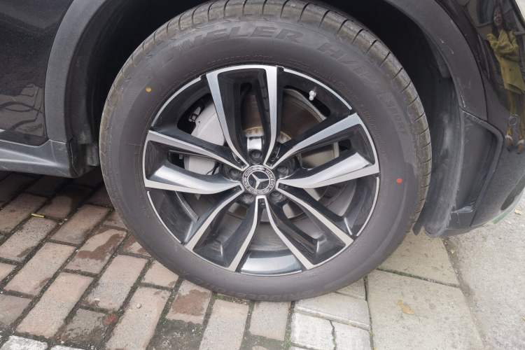 Used Mercedes-Benz GLC 2021 GLC 300 L 4MATIC Dynamic Model Right Front Wheel Hub