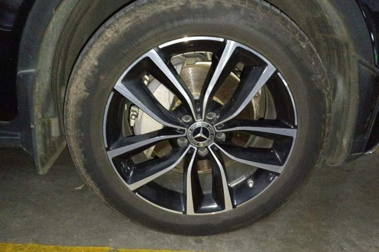 Used Mercedes-Benz GLC 2021 GLC 260 L 4MATIC Luxury Model Right Front Wheel Hub