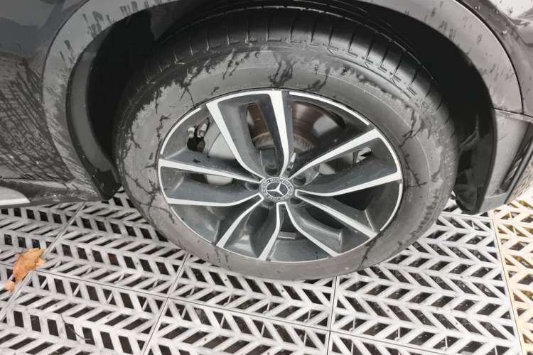 Used Mercedes-Benz GLC 2021 GLC 300 L 4MATIC Dynamic Model Right Front Wheel Hub