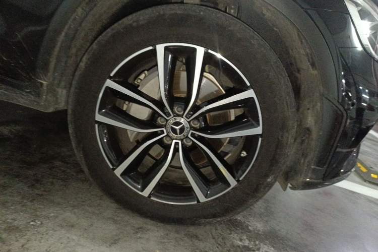 Used Mercedes-Benz GLC 2021 GLC 260 L 4MATIC Luxury Model Right Front Wheel Hub