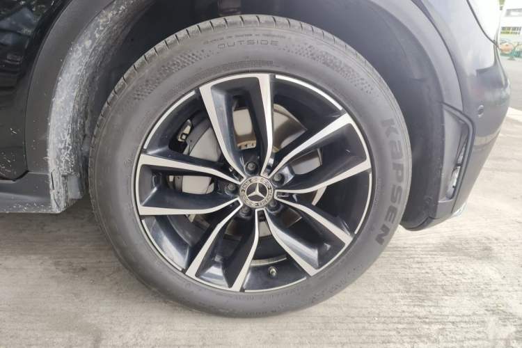Used Mercedes-Benz GLC 2021 GLC 260 L 4MATIC Luxury Model Right Front Wheel Hub
