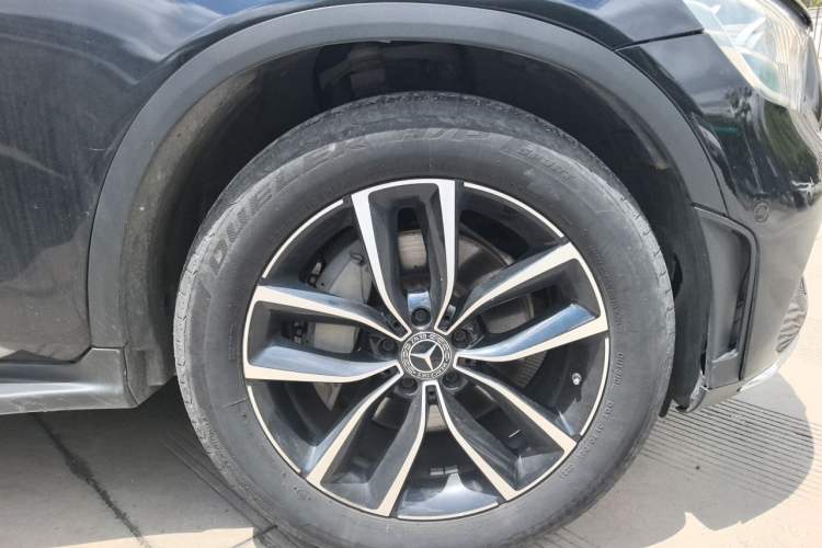Used Mercedes-Benz GLC 2021 GLC 260 L 4MATIC Luxury Model Right Front Wheel Hub