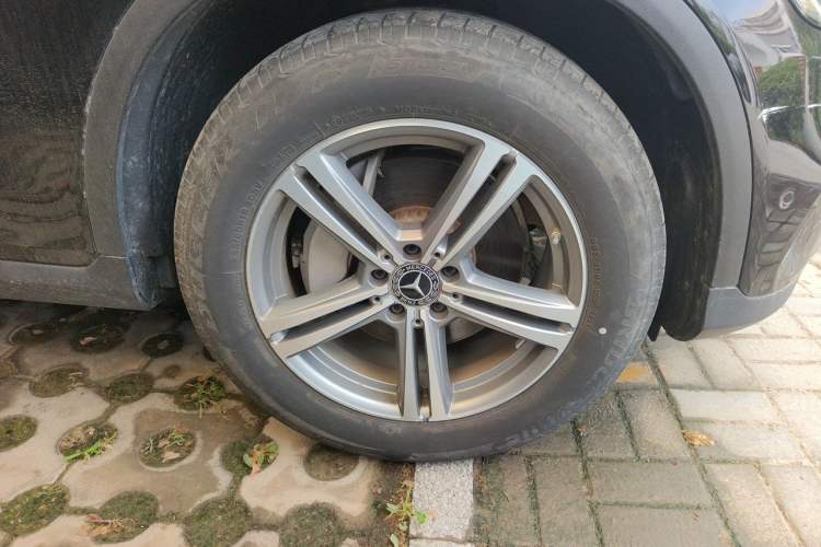 Used Mercedes-Benz GLC 2021 GLC 260 L 4MATIC Dynamic Edition Right Front Wheel Hub