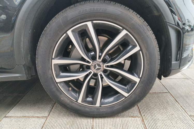 Used Mercedes-Benz GLC 2021 GLC 300 L 4MATIC Dynamic Model Right Front Wheel Hub