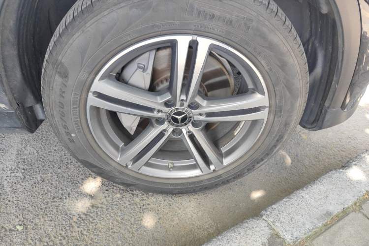 Used Mercedes-Benz GLC 2021 GLC 260 L 4MATIC Dynamic Edition Right Front Wheel Hub