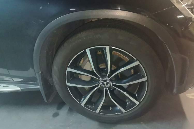 Used Mercedes-Benz GLC 2021 GLC 300 L 4MATIC Dynamic Model Right Front Wheel Hub