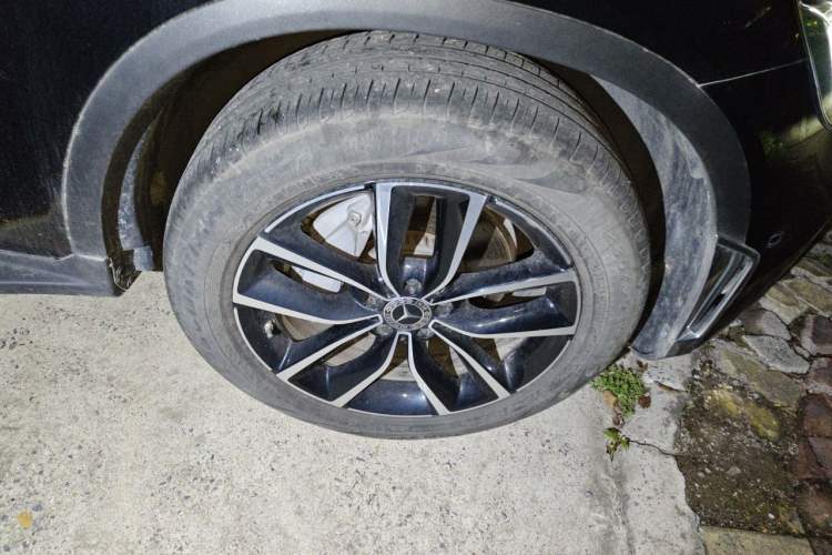 Used Mercedes-Benz GLC 2021 GLC 260 L 4MATIC Luxury Model Right Front Wheel Hub