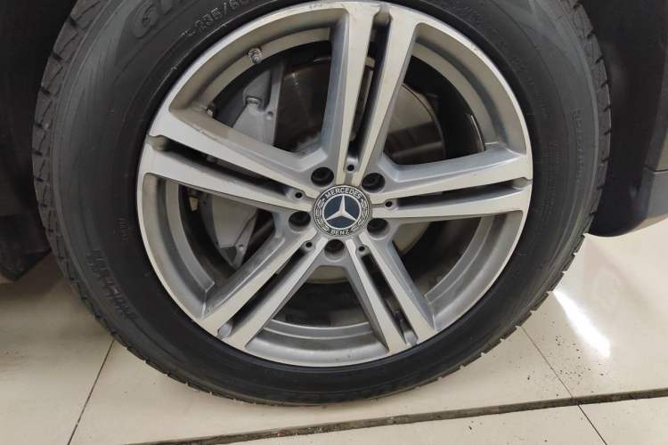 Used Mercedes-Benz GLC 2021 GLC 260 L 4MATIC Dynamic Edition Right Front Wheel Hub
