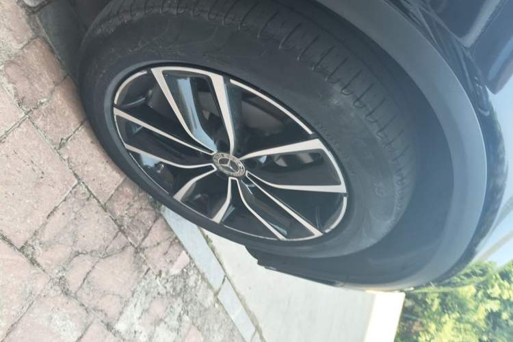Used Mercedes-Benz GLC 2021 GLC 260 L 4MATIC Luxury Model Right Front Wheel Hub