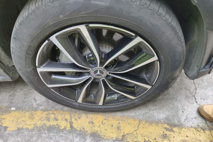 Used Mercedes-Benz GLC 2021 GLC 300 L 4MATIC Dynamic Model Right Front Wheel Hub