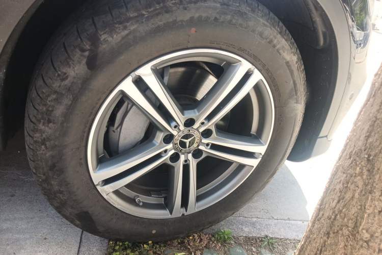 Used Mercedes-Benz GLC 2021 GLC 260 L 4MATIC Dynamic Edition Right Front Wheel Hub