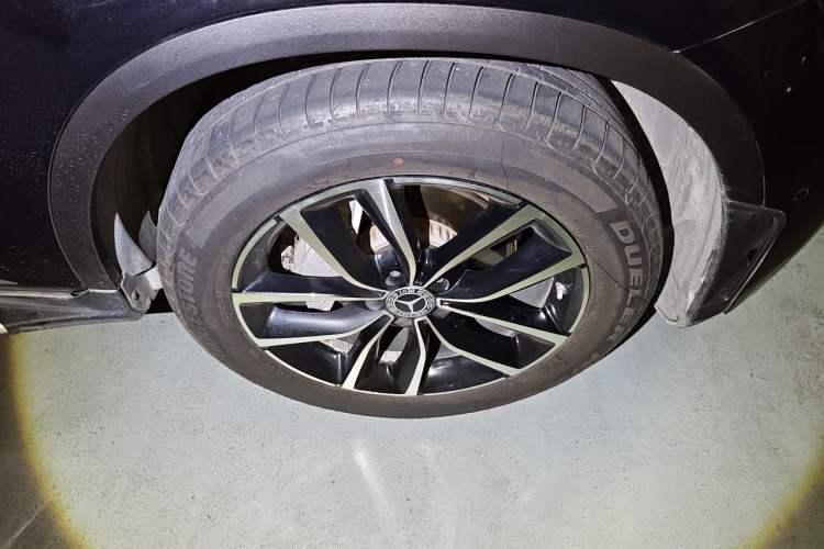 Used Mercedes-Benz GLC 2021 GLC 300 L 4MATIC Dynamic Model Right Front Wheel Hub