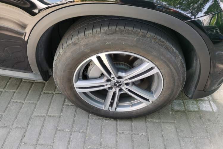 Used Mercedes-Benz GLC 2021 GLC 260 L 4MATIC Dynamic Edition Right Front Wheel Hub